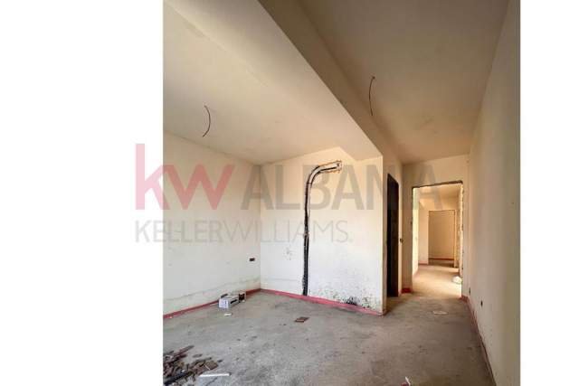 Tirane, shitet apartament 3+1+BLK 204.000 Euro