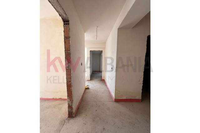 Tirane, shitet apartament 3+1+BLK 204.000 Euro