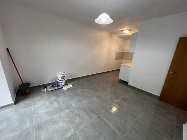 Tirane, jepet me qera apartament Kati 3, 60 m² 400 Euro (rruga Ndre Mjeda)