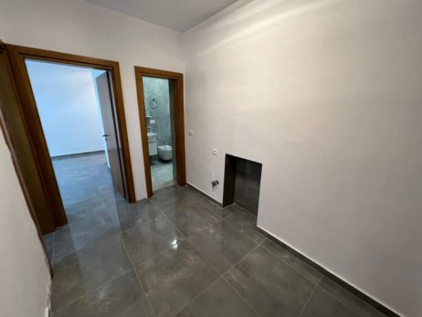 Tirane, jepet me qera apartament 1+1+BLK Kati 3, 60 m² 400 euro (Ndre Mjeda)