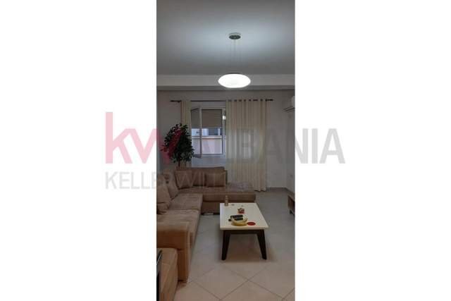Tirane, shitet apartament 70 m² 94.000 Euro