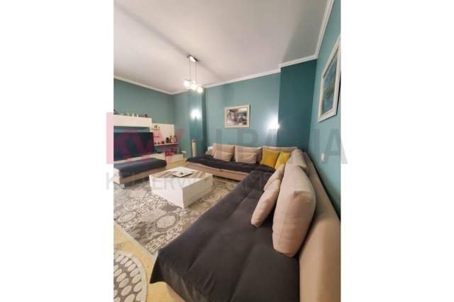 Tirane, shitet apartament Kati 3, 168 m² 225.000 Euro (Kopshti Botanik)