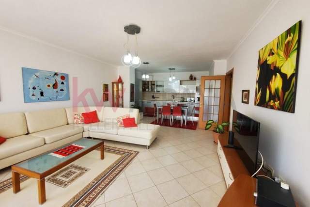 Tirane, jepet me qera apartament 2+1+BLK Kati 9, 120 m² 850 Euro (Ish Blloku)