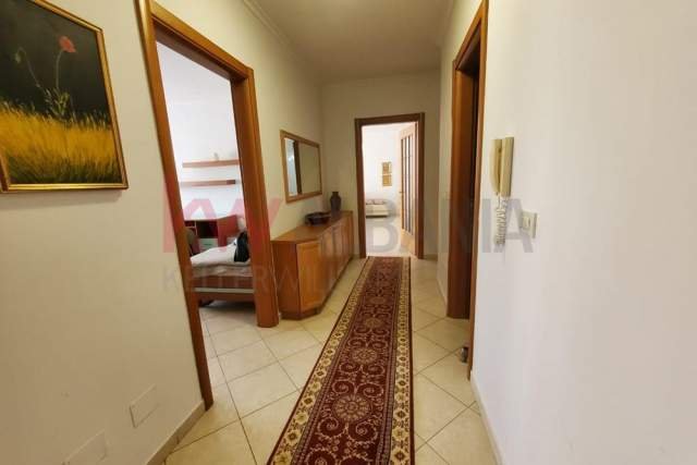 Tirane, jepet me qera apartament 2+1+BLK Kati 9, 120 m² 850 Euro (Ish Blloku)