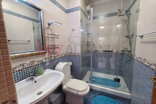 Tirane, jepet me qera apartament 2+1+BLK Kati 9, 120 m² 850 Euro (Ish Blloku)