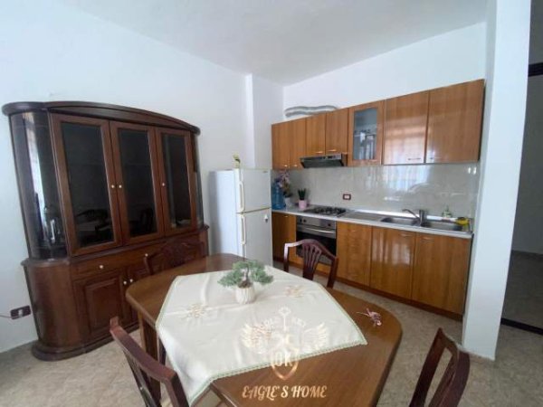 Durres, shes apartament 1+1+BLK Kati 2, 82 m² 60.000 Euro (Lagja 5 Rruga Llacit)