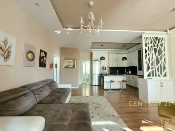 Tirane, jepet me qera apartament 2+1+BLK Kati 6, 89 m² 600 Euro (Liqeni i Thate)