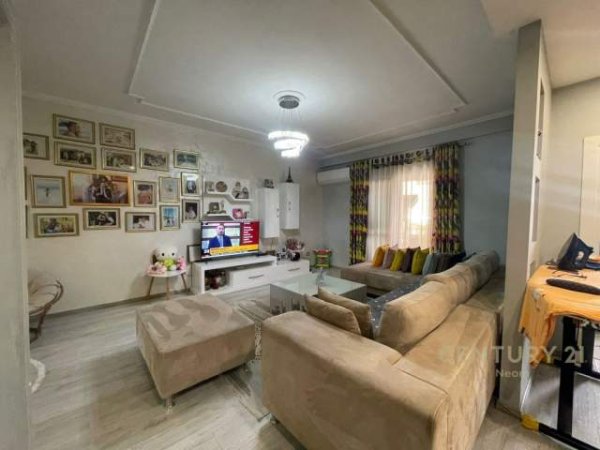 Tirane, shitet apartament 2+1+BLK Kati 2, 122 m² 110.000 Euro (Astir)