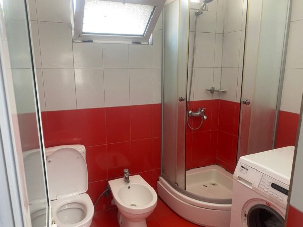 Tirane, jepet me qera apartament 1+1 Kati 0, 54 m² 400 € (rruga e Dibres tek QSUT Tirane)