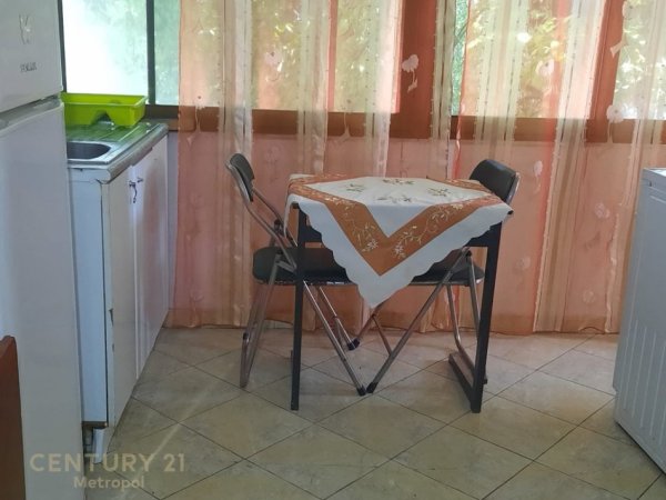 Tirane, jepet me qera apartament 1+1 Kati 3, 60 m² 380 € (Qyteti Studenti)