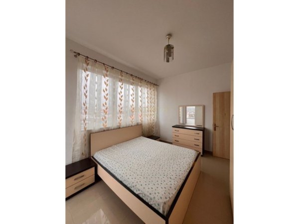 Tirane, jepet me qera apartament 2+1+Ballkon Kati 5, 80 m² 350 € (Profarma)