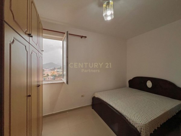 Tirane, jepet me qera apartament 2+1+Ballkon Kati 5, 80 m² 350 € (Profarma)