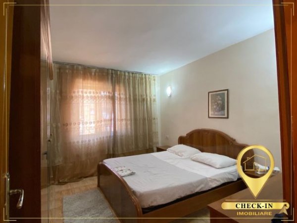 Tirane, jepet me qera apartament 1+1+Aneks+Ballkon Kati 3, 55 m² 300 € (Rruga Hysen Loci)