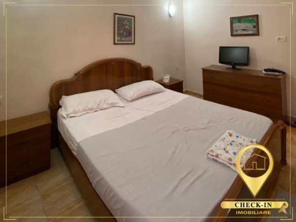 Tirane, jepet me qera apartament 1+1+Aneks+Ballkon Kati 3, 55 m² 300 € (Rruga Hysen Loci)