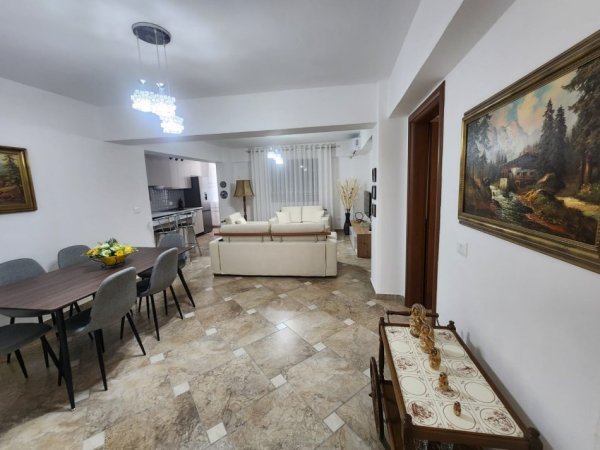 Durres, jepet me qera apartament 2+1+Aneks+Ballkon Kati 4, 90 m² 350 € 