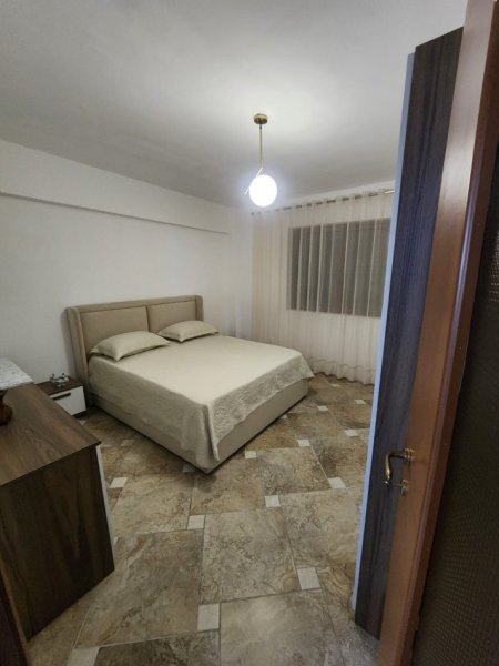 Durres, jepet me qera apartament 2+1+Aneks+Ballkon Kati 4, 90 m² 350 € 