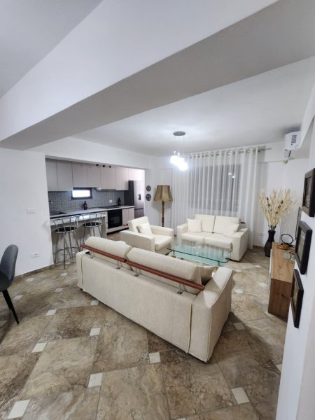 Durres, jepet me qera apartament 2+1+Aneks+Ballkon Kati 4, 90 m² 350 € 