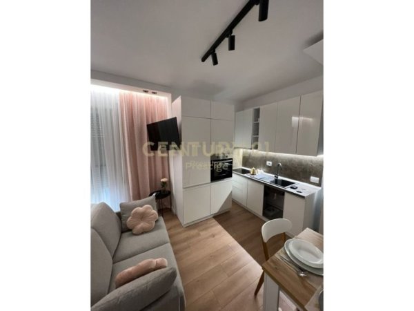 Tirane, jepet me qera apartament 1+1 Kati 7, 50 m² 504 € (Fakulteti Mjekesise)
