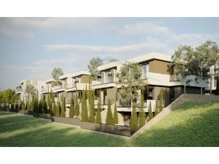 Tirane, shitet Vile 5+1 Kati 4, 270 m² 54.835.300 € 