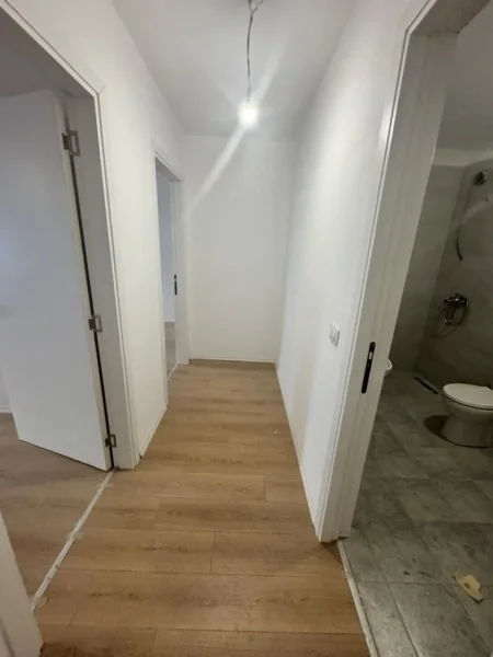 Tirane, jepet me qera apartament 2+1+2 me parkim Kati 2, 120 m² 400 € (Kombinat te Minibashkia)