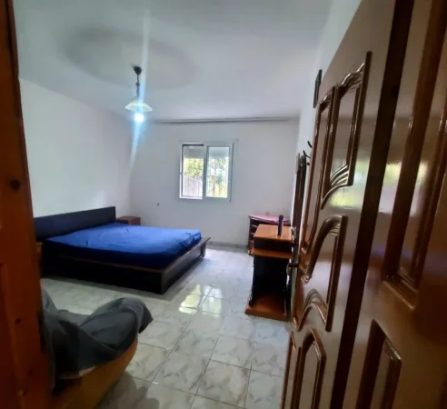 Tirane, jepet me qera apartament 1+1 Kati 1, 310 € 