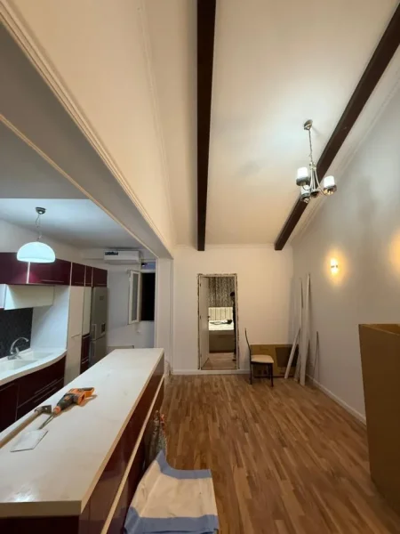 Tirane, jepet me qera apartament 1+1+Ballkon Kati 7, 67 m² 500 € 