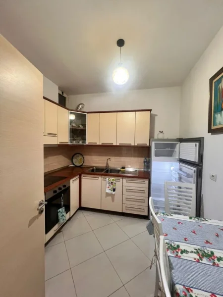 Tirane, jepet me qera apartament 2+1+Aneks+Ballkon Kati 7, 110 m² 650 € (Don Bosko)