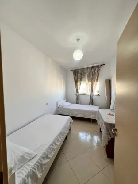 Tirane, jepet me qera apartament 2+1+Aneks+Ballkon Kati 7, 110 m² 650 € (Don Bosko)