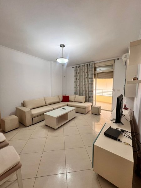 Tirane, jepet me qera apartament 2+1+Aneks+Ballkon Kati 7, 110 m² 650 € (Don Bosko)