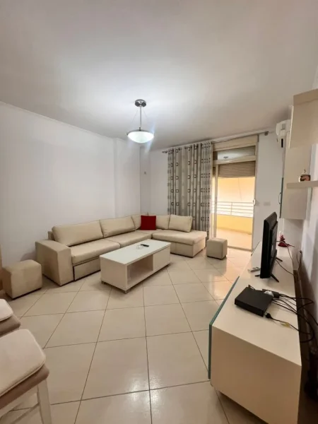 Tirane, jepet me qera apartament 2+1+Aneks+Ballkon Kati 7, 110 m² 650 € (Don Bosko)