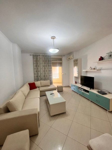 Tirane, jepet me qera apartament 2+1+Aneks+Ballkon Kati 7, 110 m² 650 € (Don Bosko)