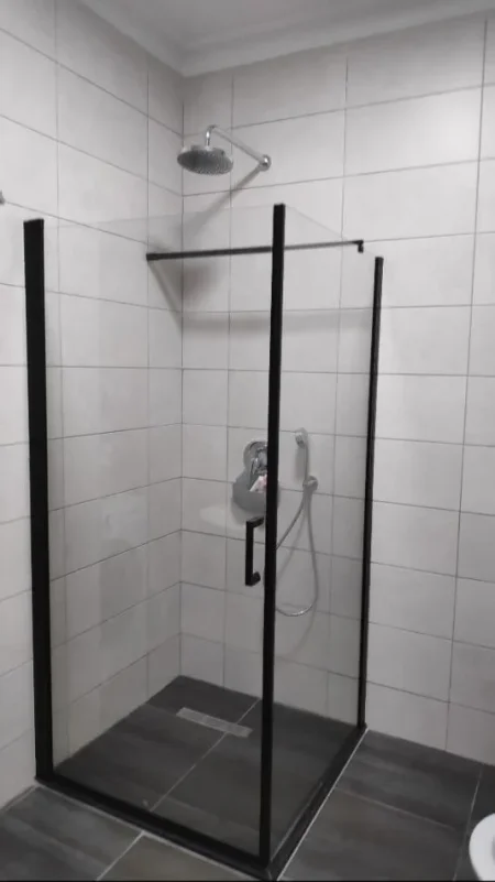 Tirane, jepet me qera apartament 2+1+Ballkon Kati 11, 100 m² 850 € (Pazari ri)