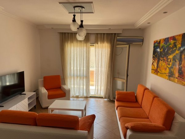 Vlore, jepet me qera apartament 2+1 Kati 3, 144 m² 500 € (Vlore)
