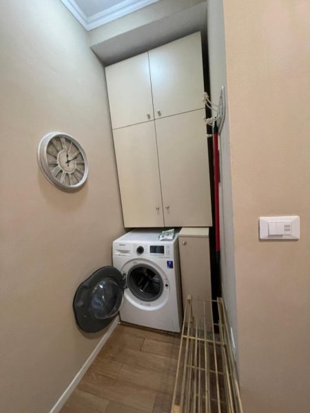Tirane, jepet me qera apartament 1+1 Kati 3, 65 m² 600 € (Mine Peza)