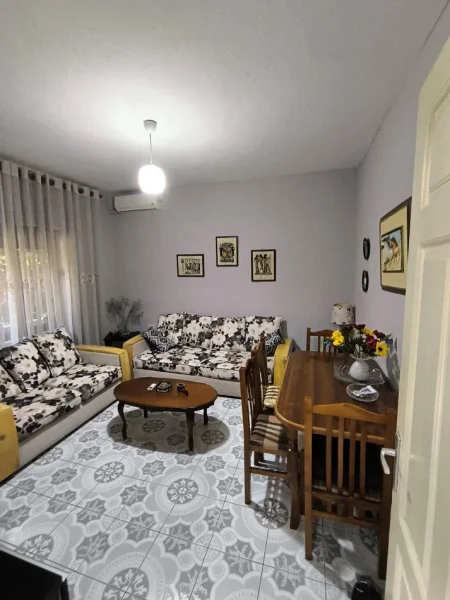 Tirane, jepet me qera apartament 1+1+Ballkon Kati 1, 65 m² 420 € (DON BOSKO)