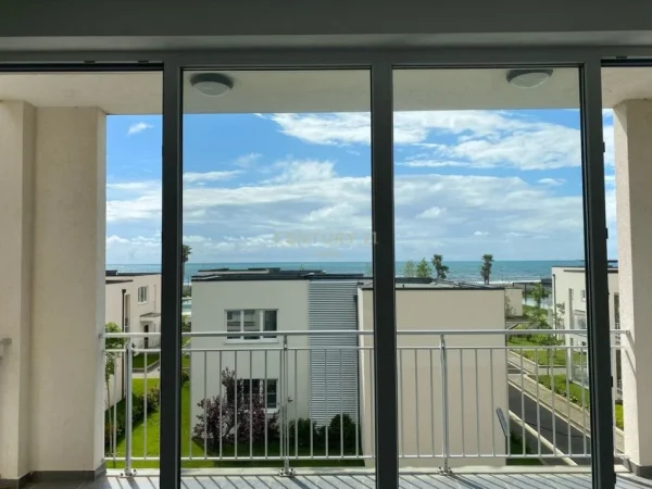 Lezhe, shitet 1+1 Kati 3, 77 m² 130.000 € (Tale)