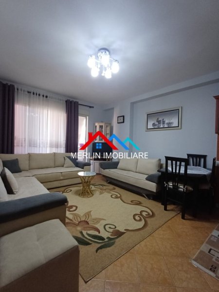 Tirane, shitet apartament 1+1+Ballkon Kati 2, 65 m² 98.000 € (RRUGA SOTIR CACI)