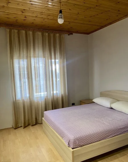Tirane, jepet me qera apartament 2+1+Ballkon Kati 3, 100 m² 550 € (FUSHA E AVIACIONIT)