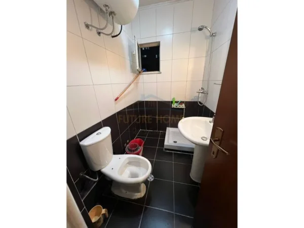 Tirane, shitet apartament 2+1 Kati 4, 86 m² 155.000 € (FUSHA E AVIACIONIT)