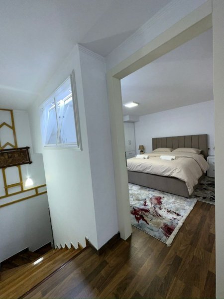 Tirane, jepet me qera apartament 1+1 Kati 2, 80 m² 600 € (Komuna e Parisit)