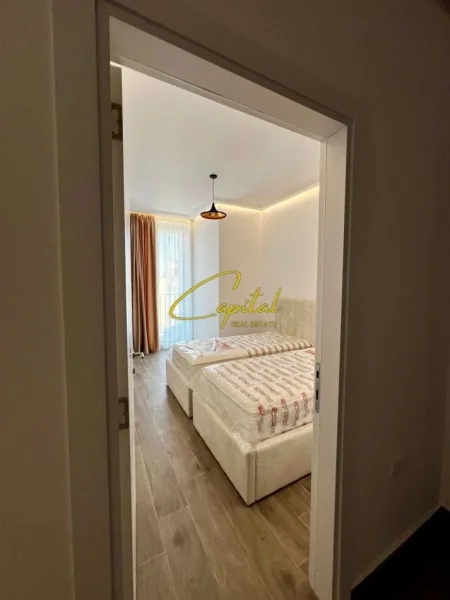 Tirane, jepet me qera apartament 2+1 Kati 3, 100 m² 1.400 € (PAZARI I RI)