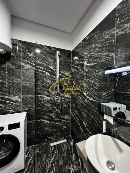 Tirane, jepet me qera apartament 2+1 Kati 3, 100 m² 1.400 € (PAZARI I RI)