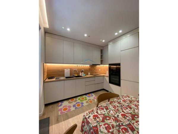 Tirane, jepet me qera apartament 2+1 Kati 3, 66 m² 850 € (Myslym Shyri)