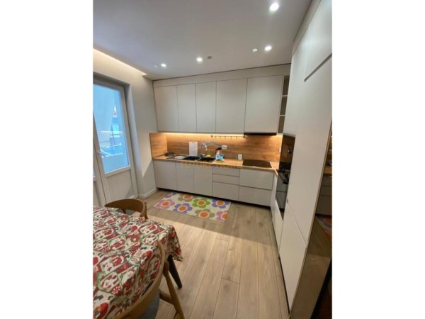 Tirane, jepet me qera apartament 2+1 Kati 3, 66 m² 850 € (Myslym Shyri)