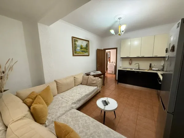 Tirane, shitet apartament 2+1+Ballkon Kati 5, 87 m² 115.000 € (Rruga e Kokonozeve)