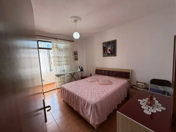 Tirane, shitet apartament 2+1+Ballkon Kati 5, 87 m² 115.000 € (Rruga e Kokonozeve)
