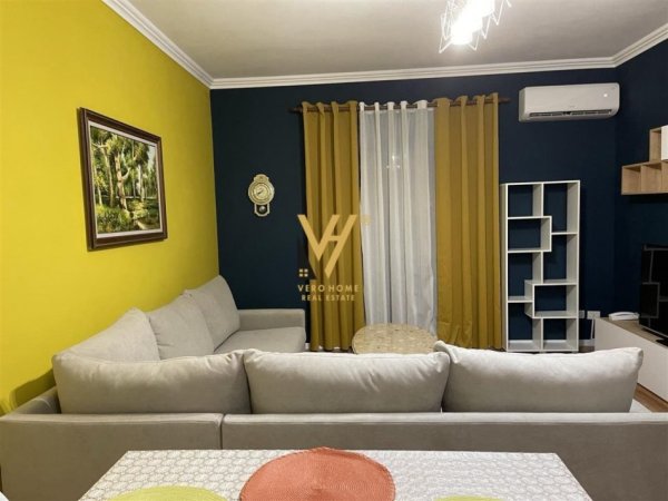 Tirane, jepet me qera apartament 2+1+Ballkon Kati 1, 100 m² 600 € (ISH RESTORAN DURRESI)