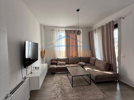 Tirane, jepet me qera apartament 2+1 Kati 3, 123 m² 1.400 € (Rruga e Elbasanit)