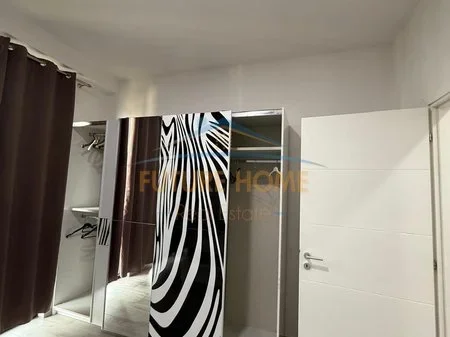 Tirane, jepet me qera apartament 2+1 Kati 3, 123 m² 1.400 € (Rruga e Elbasanit)