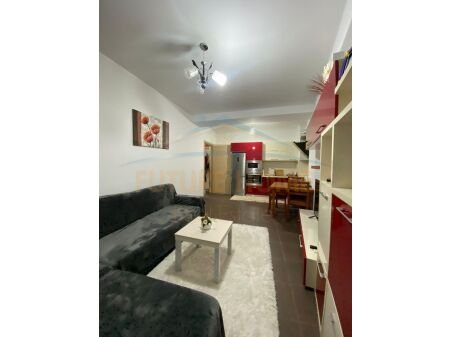 Tirane, jepet me qera apartament 2+1 Kati 2, 85 m² 550 € (Rruga Pjeter Budi)